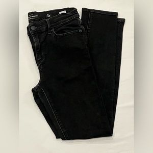 Lucky Brand Black jeans lightly used size 28